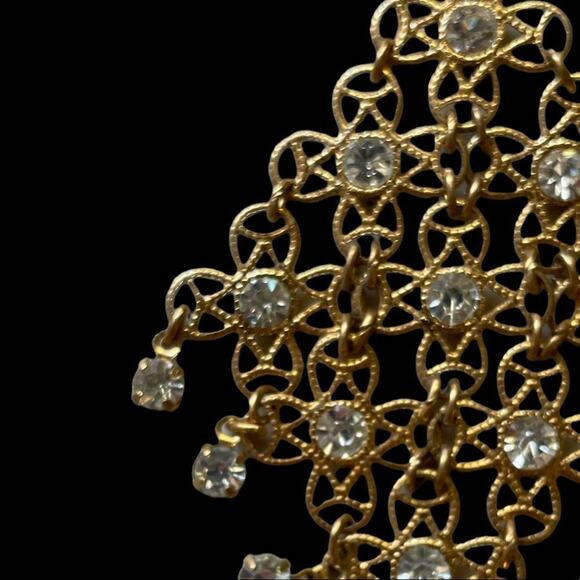 Filigree & Rhinestone Vintage Cascading Necklace with Clip-on Matching Earrings - Picture 6 of 9